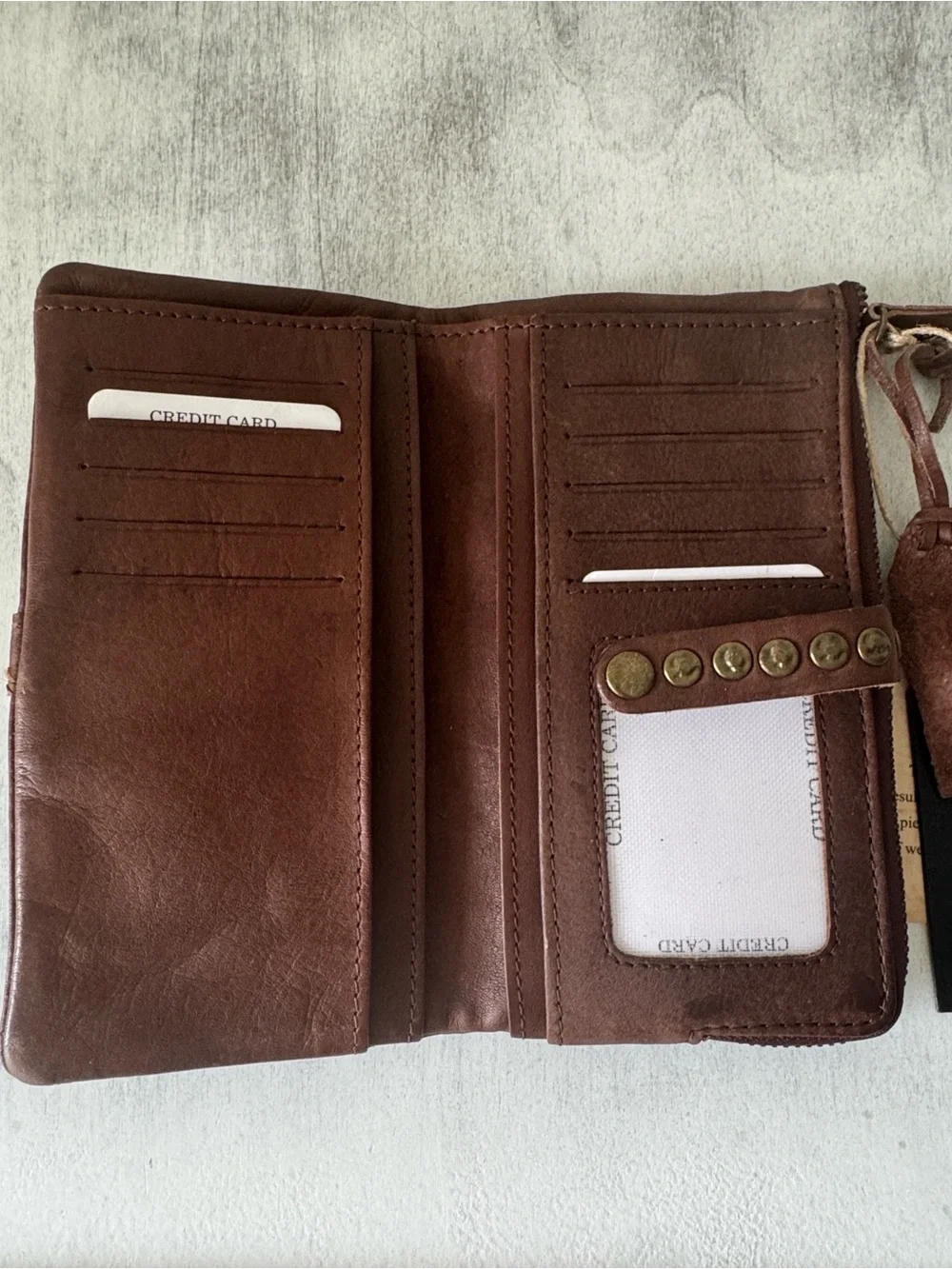 Made in India Genuine Leather Bi-Fold Wallet w Stud Details Brown Vintage Look